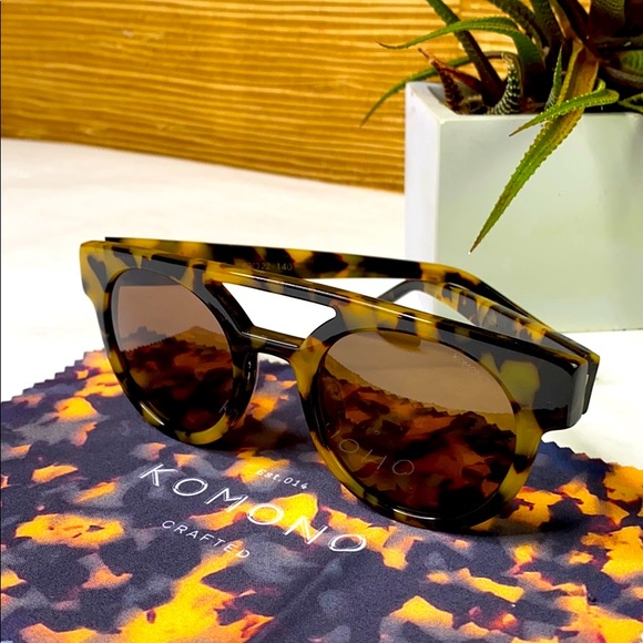 Komono Women’s Dreyfuss Tortoise Demi Sunglasses main image 4
